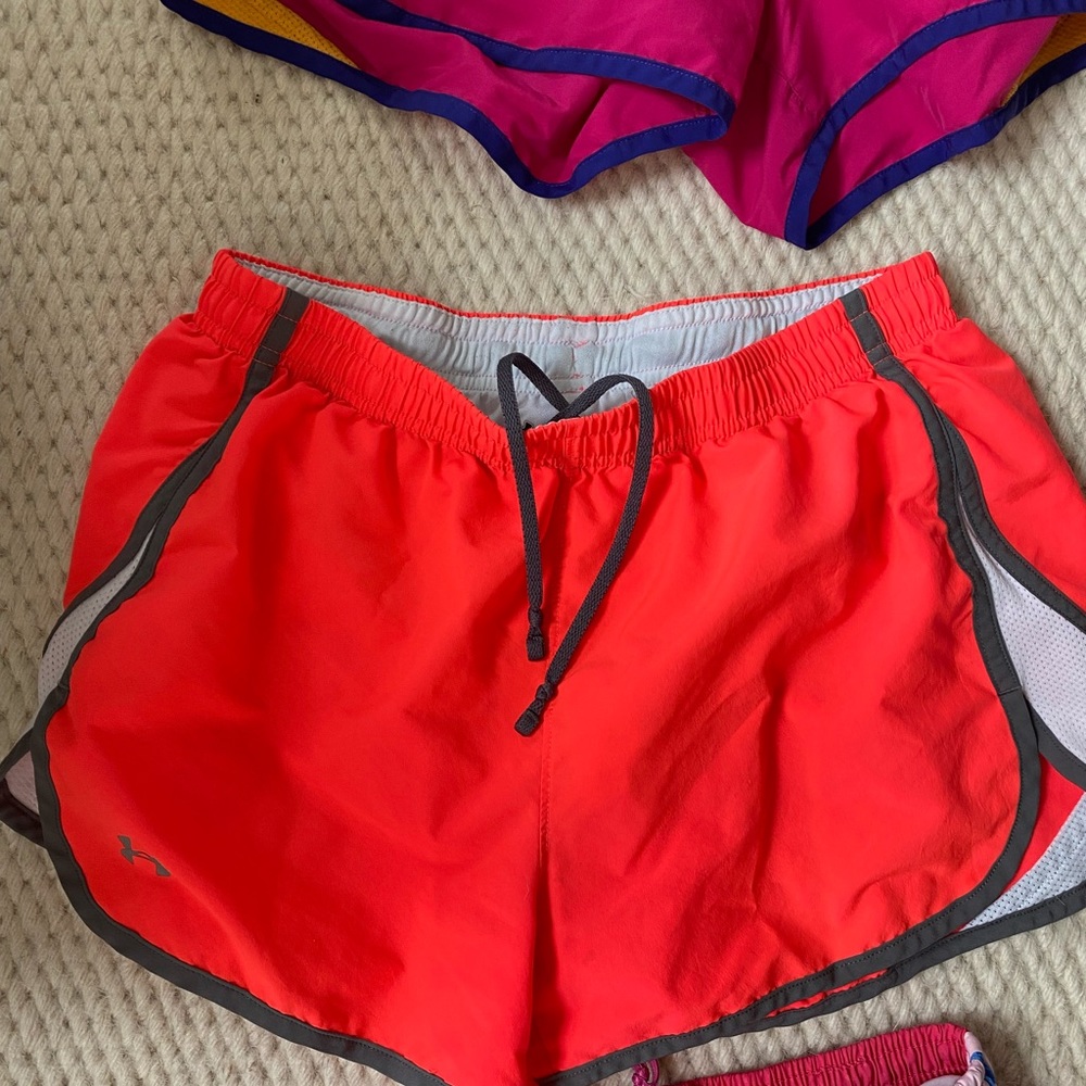 Workout shorts - Picture 3 of 4
